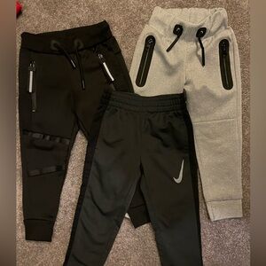 Toddler 2T joggers ￼Nike